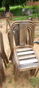 MTV NAS - Aout 2921 - fabrication chaises Aimé - école & csps (4)